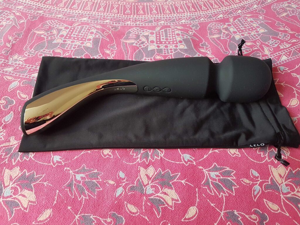 Design - Lelo smart wand large 2